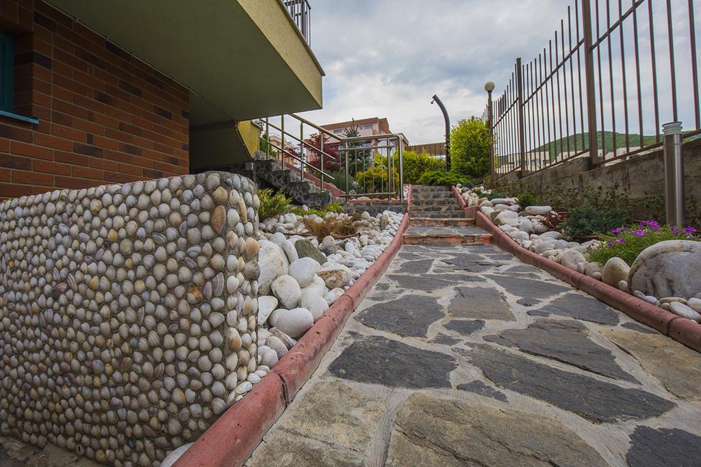 Jbh Hotel Sveti Vlas Ngoại thất bức ảnh